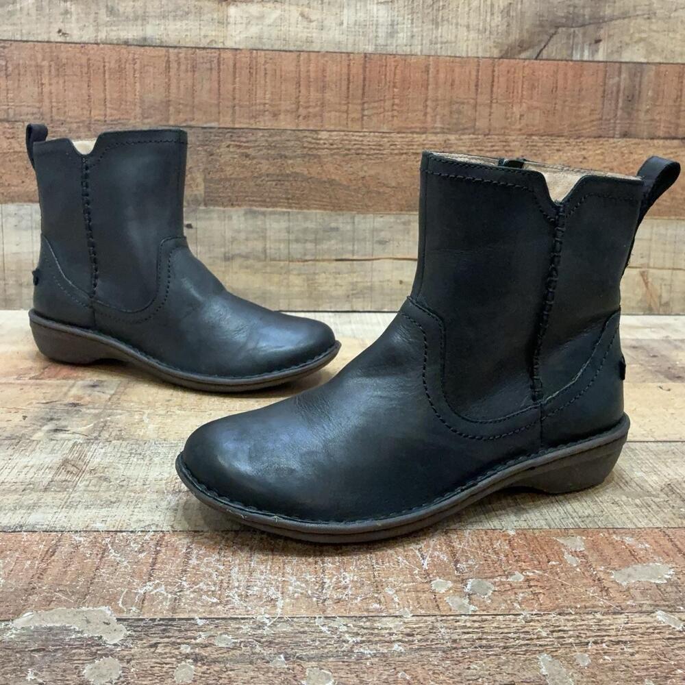 UGG 1004177 Boots Womens Size 10 41 Black Leather Ankle Zip Wedge Winter